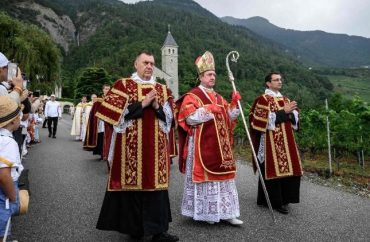 Consagrações episcopais dos lefebvrianos: decretada a excomunhão