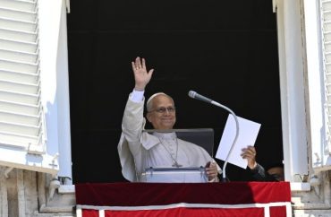 O Papa em português: "dou as boas-vindas aos peregrinos do Brasil!"