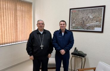 Dom Cesar recebe o Tenente-Brigadeiro do Ar Mauro Bellintani