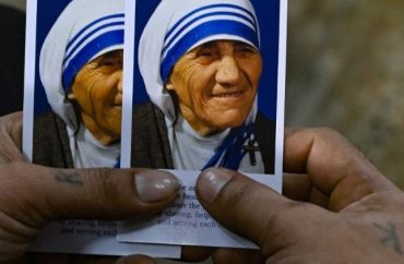 Os 98 anos do "sim" a Deus de Madre Teresa: de Letnica à missão de amor no mundo