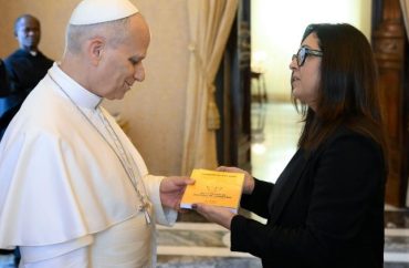 Papa sobre o combate aos vícios: a Igreja deve ser a família de todas as pessoas