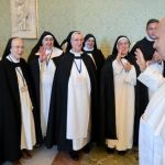 O Papa: no silêncio, cultivar a atenção e ser sensível à voz de quem é ignorado