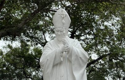 São José entrega estátua em homenagem a São João Paulo II