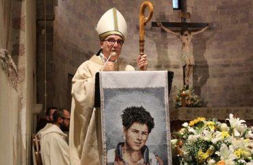Bispo de Assis: “Aproximemo-nos da Eucaristia como fez Carlo Acutis"
